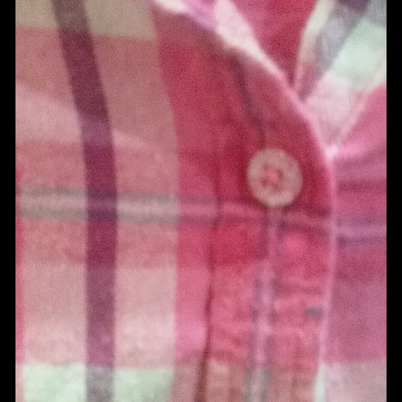 Pink shirt with buttons - Picture 3 of 4